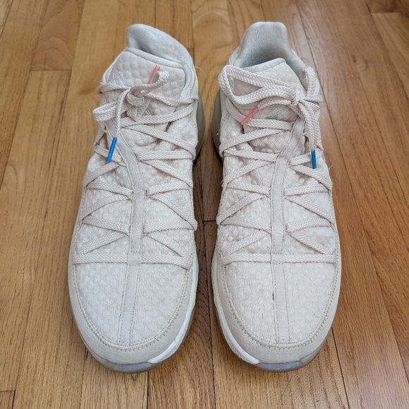 Nike LeBron 17 Low Easter Light Cream Sneakers - Picture 8 of 13